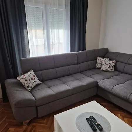 Ena, Biograd Na Moru