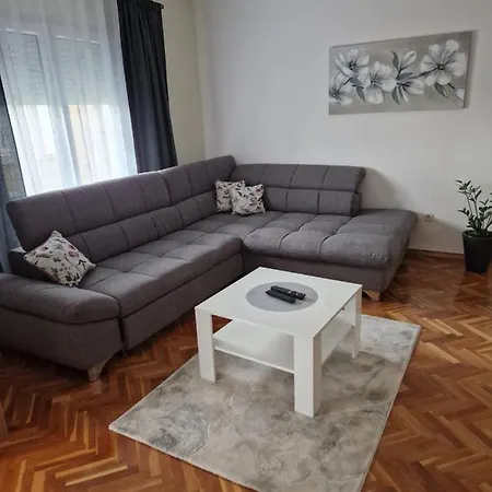 Apartment Ena, *